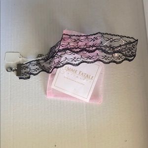 Beautiful lace choker necklace